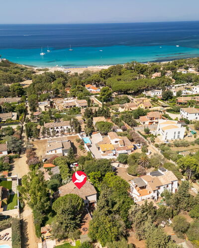 Approdo: Sky, Water, Daytime, Building, Property, Plant, Tree, Vegetation, Coastal And Oceanic Landforms, Urban Design