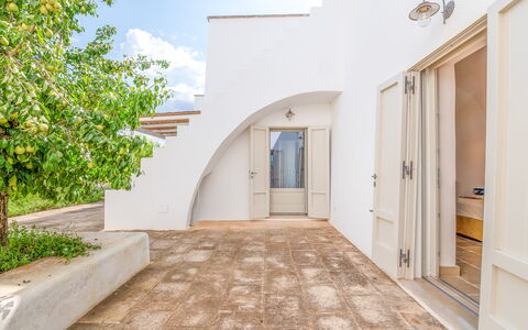 Villa Monamu: Building, Sky, Cloud, Door, Plant, Window, Wood, Real Estate, Residential Area