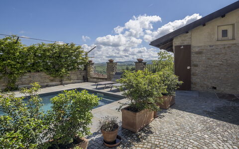 Arpusè, Relax nelle Langhe - Barolo, with Pool: Wall, Flowerpot, Flagstone, Composite Material, Door, Garden, Courtyard, Houseplant, Concrete, Estate