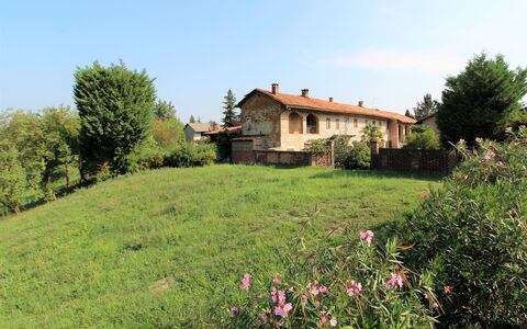 La Casa Dei Nonni, House With Private Pool, Torino: Sky, Plant, Building, Flower, Window, Cloud, Nature, Tree, House, Natural Landscape