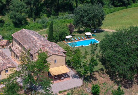 Villa Aiale: Swimming Pool, Resort, Estate, Eco Hotel, Cottage, Hacienda, Farmhouse, Villa, Garden, Backyard