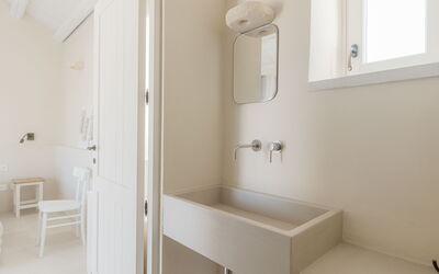 Accommodation:&nbsp;Camera 1 - Matrimoniale Con Vista Giardino - Masse