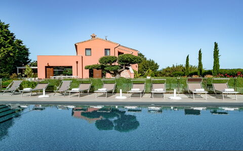 Relais Tenuta Santori: Water, Sky, Plant, Azure, Tree, Building, Body Of Water, Natural Landscape, Urban Design, Leisure