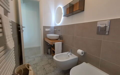 Apartments In Villa Selva, Locorotondo, Puglia: Tap, Bathroom Sink, Property, Sink, Plumbing Fixture, Building, Bathroom, Mirror, Interior Design, Purple