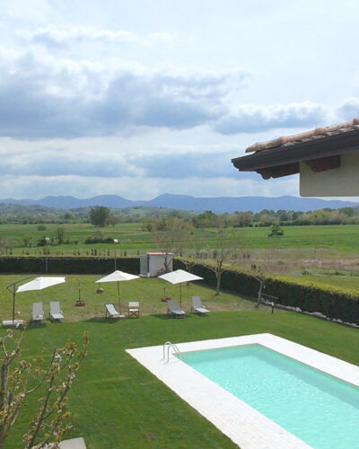 Villa Mariarosaria - Dimora Esclusiva con Piscina: Swimming Pool, Lawn, Garden, Estate, Hacienda, Yard, Farmhouse, Resort, Backyard, Courtyard