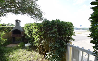 Casa Gavina 2 Seaside Alghero: Shrub, Woody Plant, Garden, Shade, Landscaping, Hedge, Backyard, Fence, Home Fencing, Evergreen