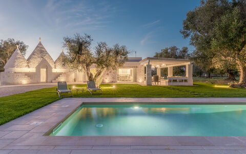 Trullo Brenda: Garden, Lawn, Estate, Landscaping, Swimming Pool, Park, Yard, Farmhouse, Villa, Mansion