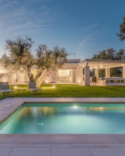 Trullo Brenda: Garden, Lawn, Estate, Landscaping, Swimming Pool, Park, Yard, Farmhouse, Villa, Mansion