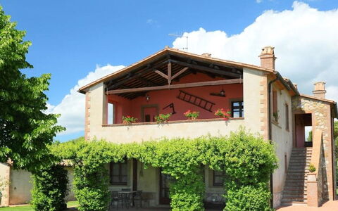 Podere dei Limoni: Shrub, House, Home, Cottage, Door, Garden, Farmhouse, Estate, Hacienda