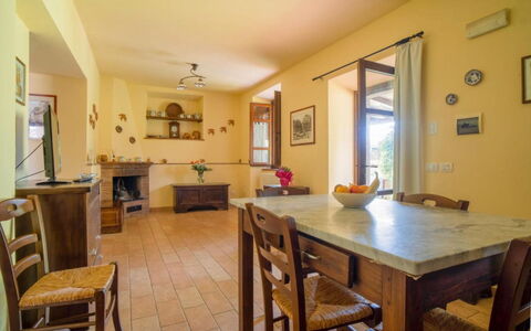 Podere dei Limoni: Furniture, Interior Design, Flooring, Wood, Table, Kitchen & Dining Room Table, Ceiling, Dining Room, Floor, Chair