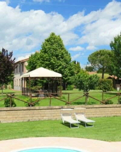 Podere dei Limoni: Tree, Swimming Pool, Resort, Outdoor Furniture, Estate, Eco Hotel, Garden, Shade, Lawn