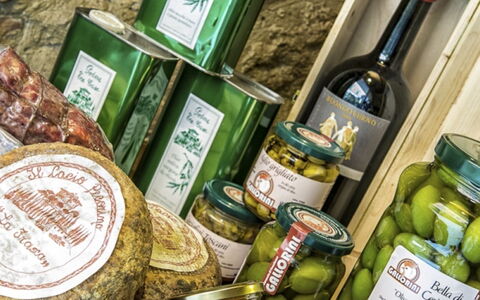 Vallocchie: Ingredient, Food, Produce, Bottle, Glass Bottle
