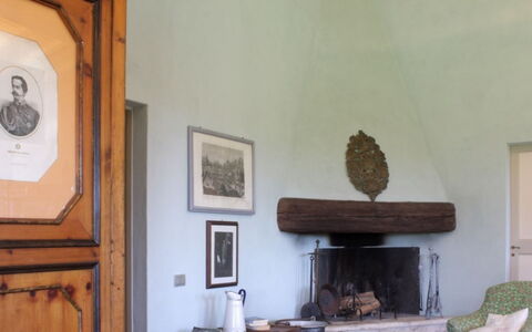 Bagnoletto: Furniture, Interior Design, Room, Ceiling, Chair, Picture Frame, Living Room, Wood Stain, Hearth