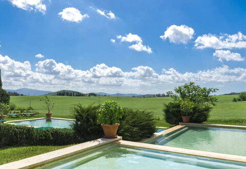Villa Il Serraglio: Swimming Pool, Garden, Shrub, Estate, Land Lot, Landscaping, Lawn, Farmhouse, Hacienda, Villa
