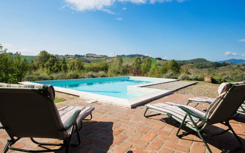 Cascina Tabia: Swimming Pool, Outdoor Furniture, Furniture, Chair, Eco Hotel, Leisure, Resort, Sunlounger, Shade, Farmhouse