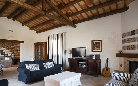Villa dello Zingaro: Furniture, Interior Design, Wall, Flooring, Wood, Floor, Couch, Room, Living Room, Home