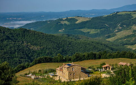 Villa Rufeno: Mountainous Landforms, Hill, Natural Landscape, Highland, Mountain, Landscape, Grassland, Hill Station, Rural Area, Land Lot