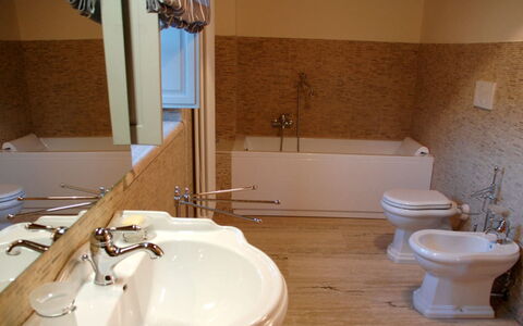 Villa Rufeno: Bathroom, Plumbing Fixture, Flooring, Sink, Floor, Bathroom Sink, Interior Design, Bathtub, Tap, Plumbing