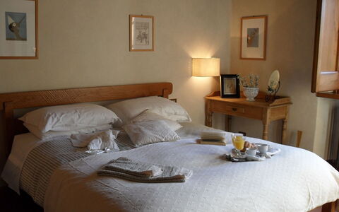 Villa Antonella: Bed, Furniture, Bedding, Bedroom, Bed Sheet, Wood, Interior Design, Linens, Floor, Textile