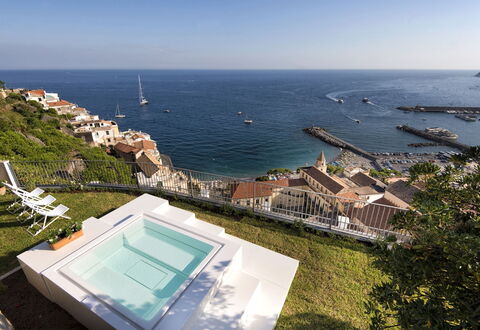 Villa Limoncello: Water, Sea, Coast, Coastal And Oceanic Landforms, Resort, Swimming Pool, Ocean, Resort Town, Seaside Resort