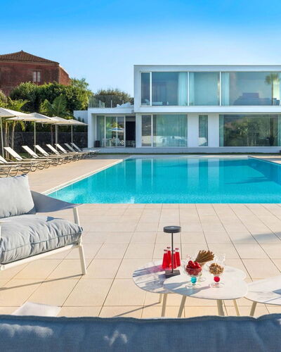 Villa Contemporanea: Swimming Pool, Resort, Residential Area, Estate, Thermae, Villa, Eco Hotel, Mansion, Hacienda, Landscaping