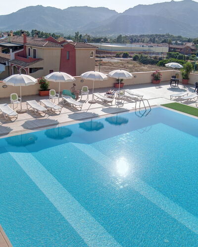 Le Fontane Apartments In Villasimius: Swimming Pool, Resort, Outdoor Furniture, Thermae, Sunlounger, Leisure, Hotel, Umbrella, Resort Town, Seaside Resort