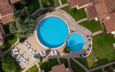 Apartment Sardinia Seaside Ac And Wifi: Swimming Pool, Resort, Thermae, Leisure, Eco Hotel, Hacienda, Sunlounger, Hotel, Outdoor Furniture, Resort Town