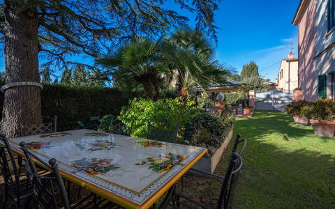 Ely Apartment In Villa, Wifi, Terricciola, Pisa: Shrub, Garden, Landscaping, Shade, Yard, Hacienda, Flowerpot, Houseplant, Backyard