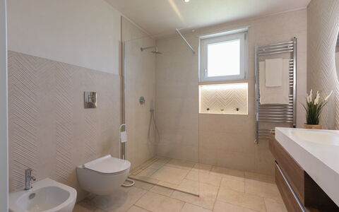 Villa Pallino: Flooring, Bathroom, Wall, Plumbing Fixture, Interior Design, Floor, Ceiling, Tap, Tile, Plumbing