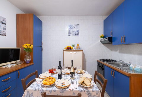 On The Sea San Foca,wifi, Ac: Apartment, Room, Chair, Houseplant, Hotel, Cabinetry, Curtain