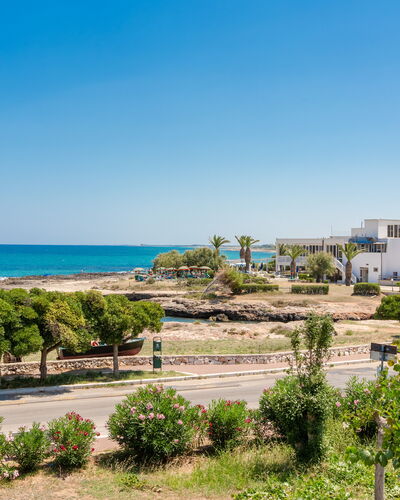 Vista Mare Da Rossella: Sky, Blue, Daytime, Water, Body Of Water, Coast, Beach, Horizon, Summer, Sea