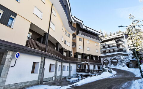 Madeski Apartment: Architecture, Apartment, Balcony, Winter, Freezing, Hotel