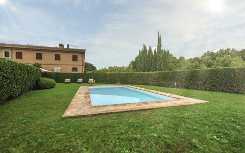 Villa Zambra: Land Lot, Garden, Lawn, Swimming Pool, Hedge, Estate, Landscaping, Yard, Hacienda, Villa