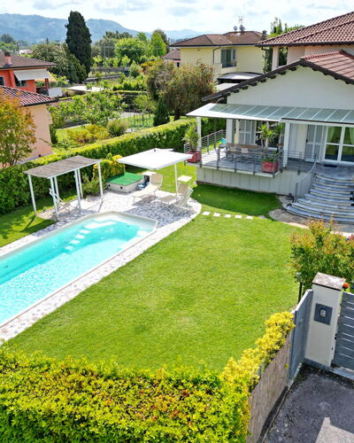 Villa Alex: Swimming Pool, Residential Area, House, Home, Roof, Garden, Estate, Lawn, Landscaping, Leisure