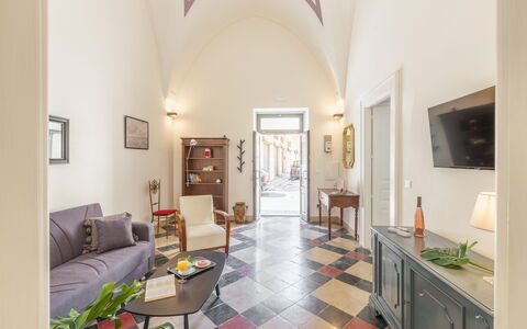 Dimora Storica: Flooring, Wall, Interior Design, Floor, Ceiling, Room, Molding, Picture Frame, Living Room