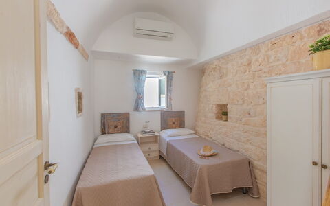Lamia Del Vespro: Floor, Ceiling, Flooring, Bedroom, Apartment, Bed, Bedding, Bed Frame, Pillow, Hotel