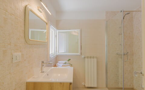 Casa Nonna Netta: Flooring, Wall, Plumbing Fixture, Bathroom, Floor, Interior Design, Bathroom Sink, Tap, Sink, Ceiling