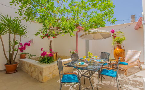 Casa Nonna Netta: Furniture, Flowerpot, Interior Design, Chair, Flooring, Table, Floor, Houseplant, Outdoor Furniture