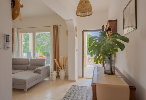 Villa Vera: Furniture, Wall, Interior Design, Couch, Wood, Flooring, Living Room, Home, Floor, Ceiling