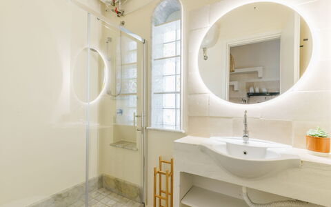 Ville Poggioreale: Interior Design, Wall, Flooring, Floor, Plumbing Fixture, Bathroom, Ceiling, Lighting, Plumbing, Light Fixture