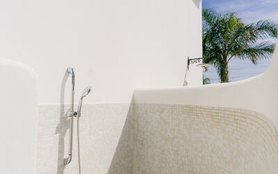 Accommodation:&nbsp;Apulia Namaste House