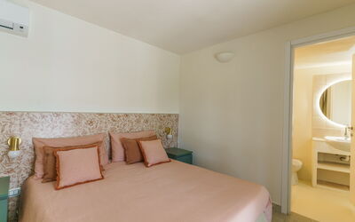Accommodation:&nbsp;Apulia Namaste House