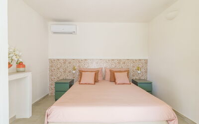 Accommodation:&nbsp;Apulia Namaste House