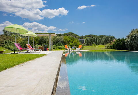 Villa Flaminia: Blue, Swimming Pool, Resort, Garden, Leisure, Lawn, Landscaping, Outdoor Furniture, Thermae, Eco Hotel
