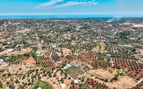 Villa Prestige: Daytime, Residential Area, Aerial Photography, Bird'S-Eye View, Urban Area, Landscape, Neighbourhood, Suburb, Horizon, Urban Design