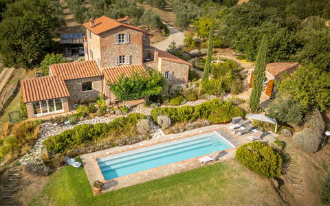 Villa Olivo: Estate, Garden, Cottage, Farmhouse, Villa, Landscaping, Mansion, Backyard, Hacienda, Plantation