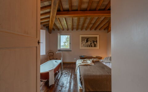 Casale le Fonti: Wall, Interior Design, Furniture, Bedroom, Flooring, Wood, Floor, Bed, Ceiling, Bed Sheet