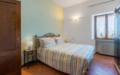 Accommodation:&nbsp;Mandorlo Apartment With Pool, Casole D'elsa