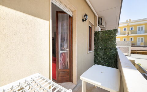 Gallipoli Apartment Ac, Seaside: Wood, Floor, Flooring, Wood Stain, Balcony, Tile