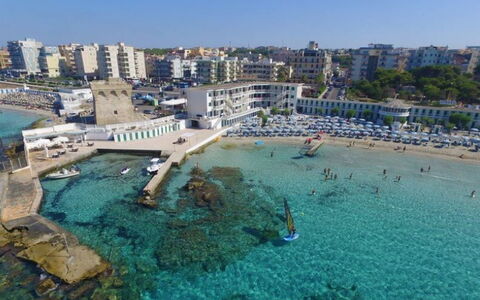 Vico Apartment Balcony, Gallipoli: Sea, Coastal And Oceanic Landforms, Coast, Beach, Shore, Resort, Condominium, Ocean, Watercraft, Boat